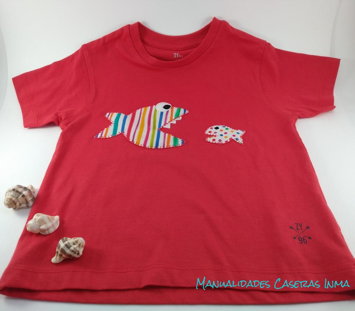 Manualidades Caseras Inma_ Camiseta de peces a rayas y puntos 2