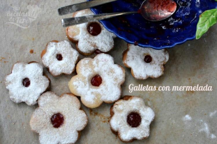 Galletas Con Nueces Y Relleno De Mermelada 013