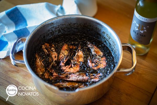Arroz negro con Gambones
