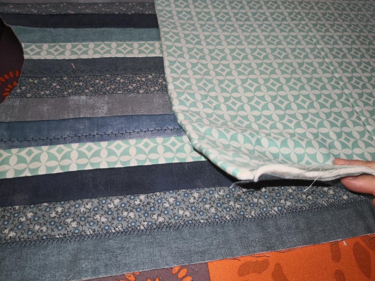 Doblamos la tela hasta la marca