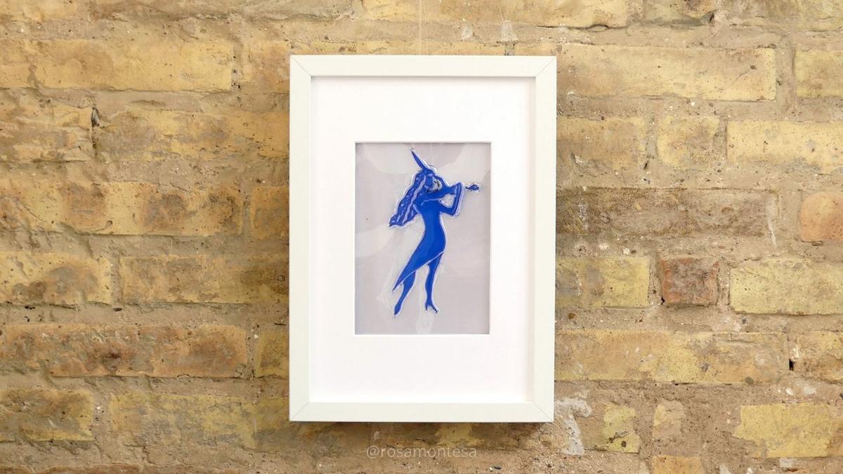 Pirografiado soldado de plástico - La violinista