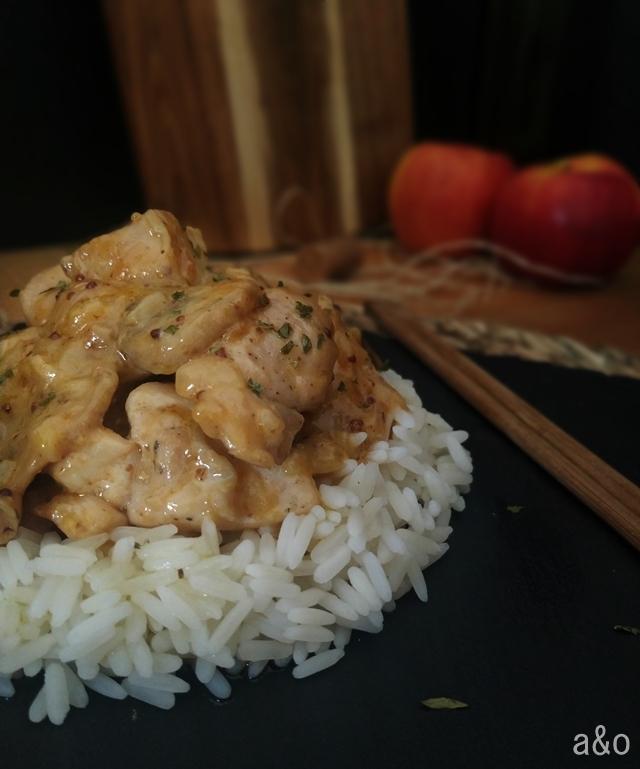 Pollo en salsa Strogonoff