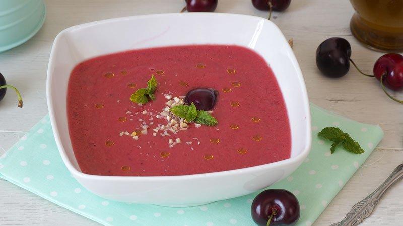 gazpacho de cerezas receta facil de verano