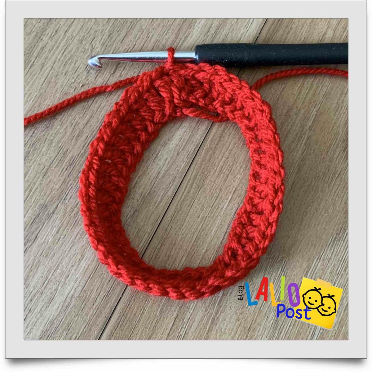 Primera vuelta de un canesú cerrado tejido a crochet