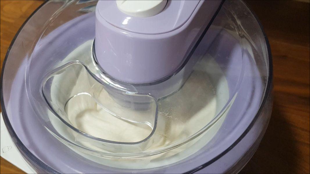 Helado de vainilla y licor 43