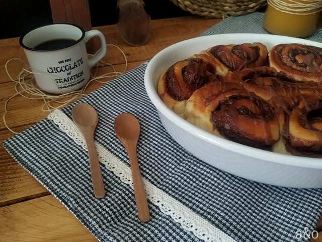 Rollitos de chocolate al estilo "cinnamon rolls"