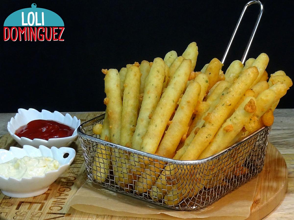PALITOS DE PATATA Y QUESO UN APERITIVO O ENTRANTE FÁCIL Y DELICIOSO. Las patatas fritas gustan a todo el mundo, pues así aún se disfrutan mucho más, un aperitivo o entrante diferente que acompañado de alguna salsa es una delicia para el paladar