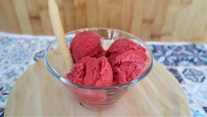 Receta de helado casero de fresas hecho con Thermomix tm5