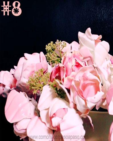 cómo hacer flores con botellas plásticas