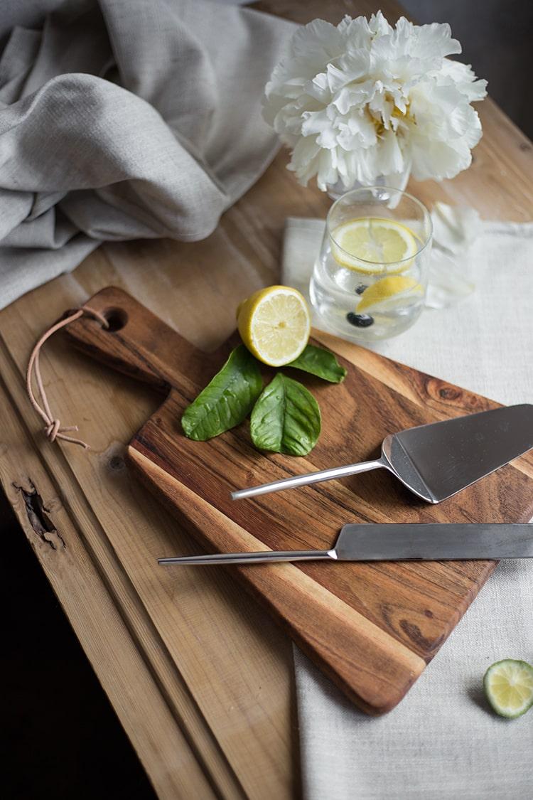 Receta-Lemon-Pie-ecológica-bandeja-madera-MariaAlgaraPhotography