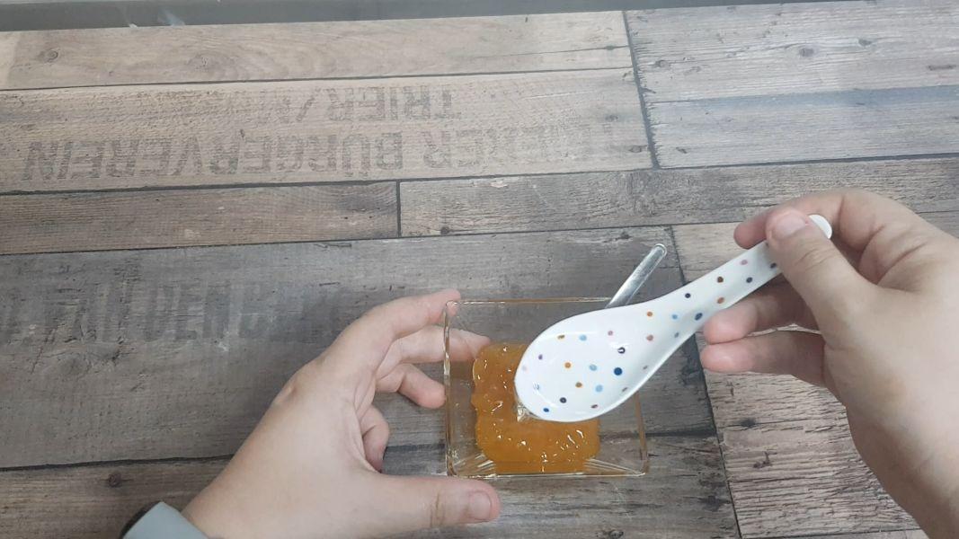 Rosas de hojaldre, manzana y canela