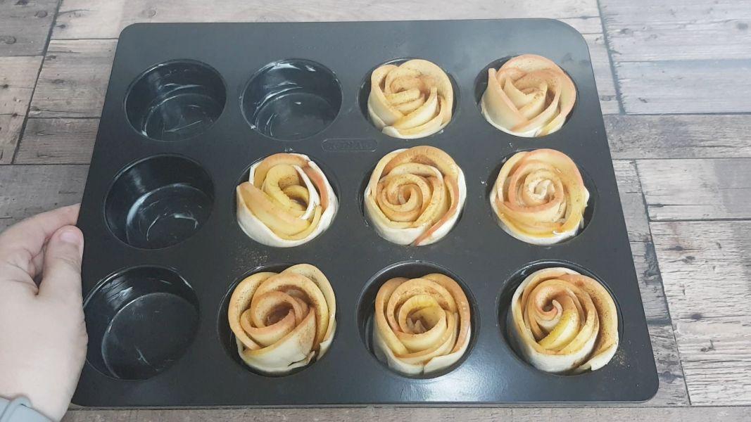 Rosas de hojaldre manzana y canela