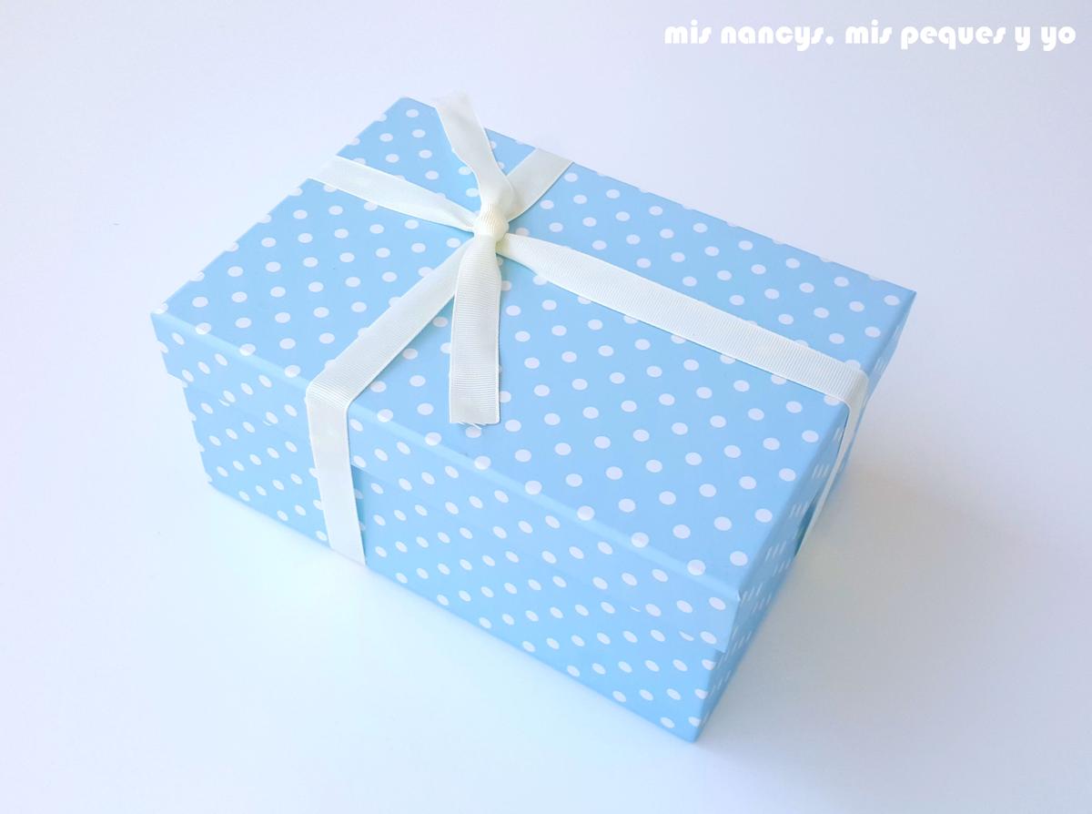 mis nancys, mis peques y yo, manta para bebe en zig zag, caja para regalar