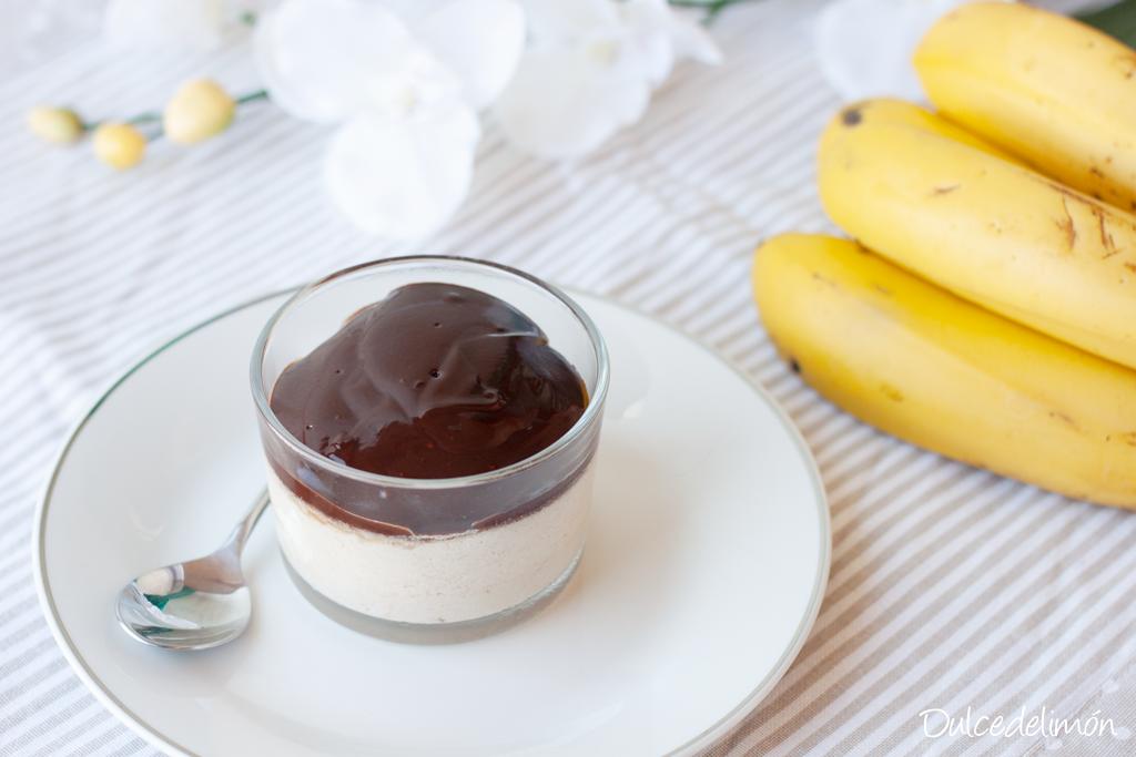 Mousse de Plátano con un Toque de Chocolate al Café