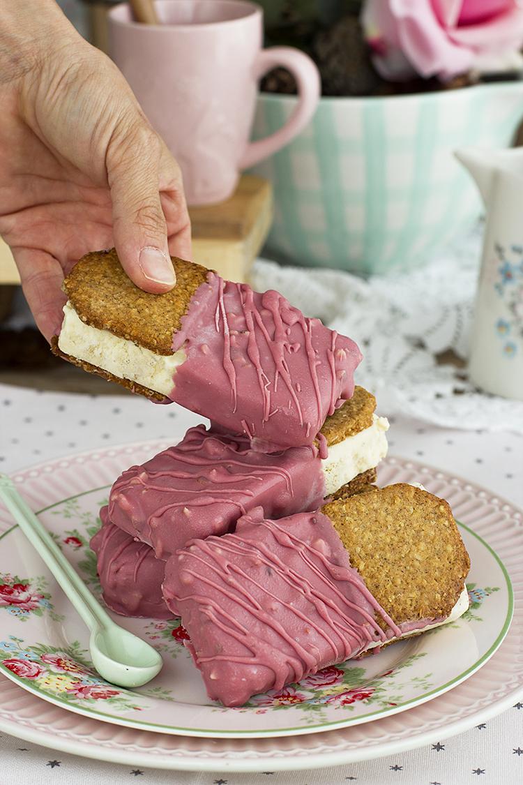 MaxiBon Pantera Rosa el capricho delicioso de nuestra infancia helado