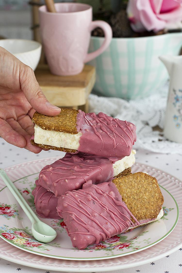MaxiBon Pantera Rosa el capricho delicioso de nuestra infancia helado