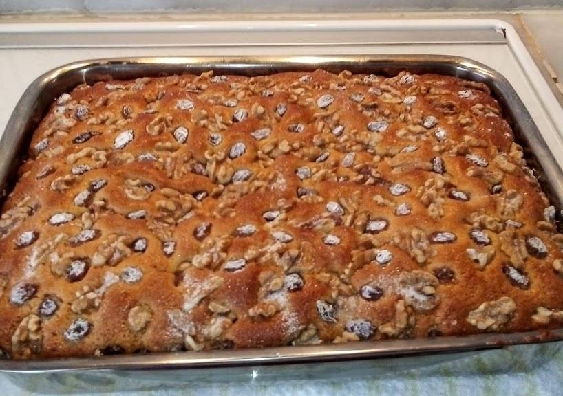 coca de llanda con nueces y pasas