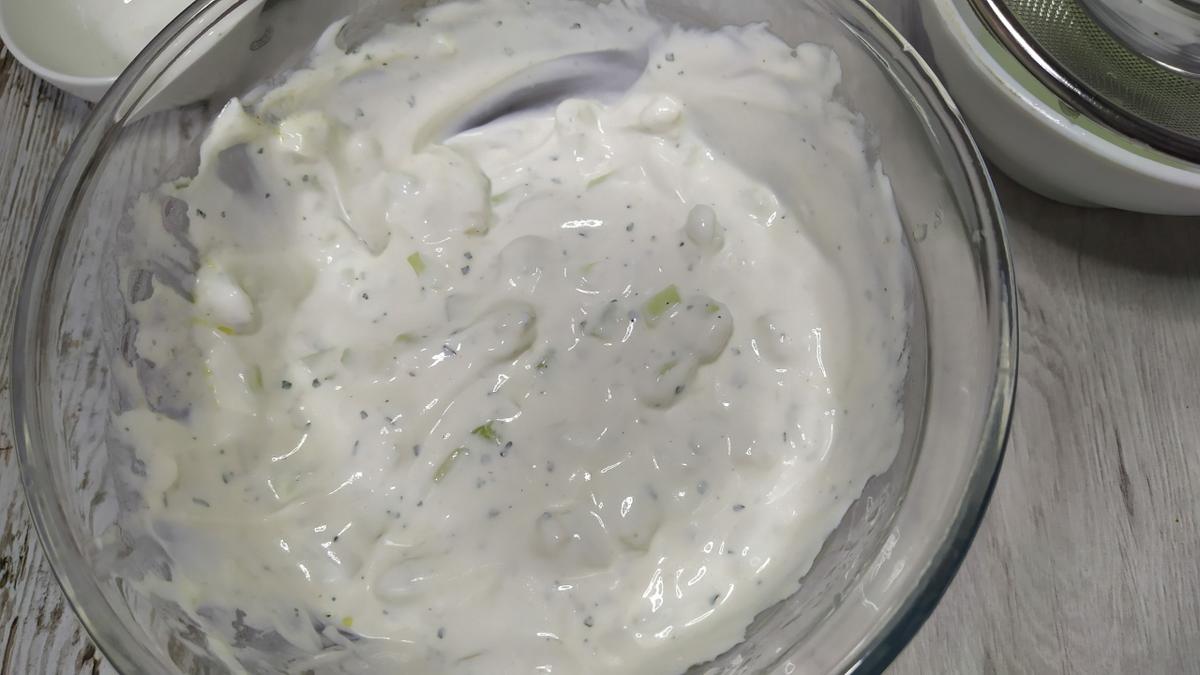 CALABACÍN CRUJIENTE CON TZATZIKI
