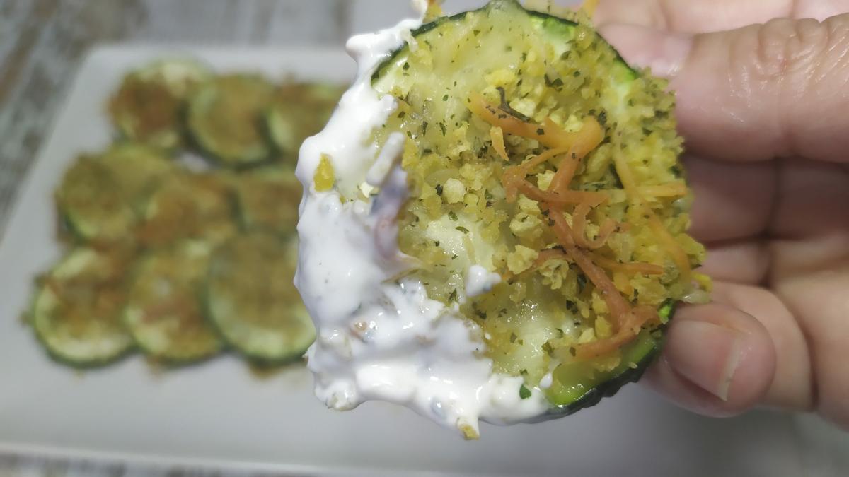CALABACÍN CRUJIENTE CON TZATZIKI