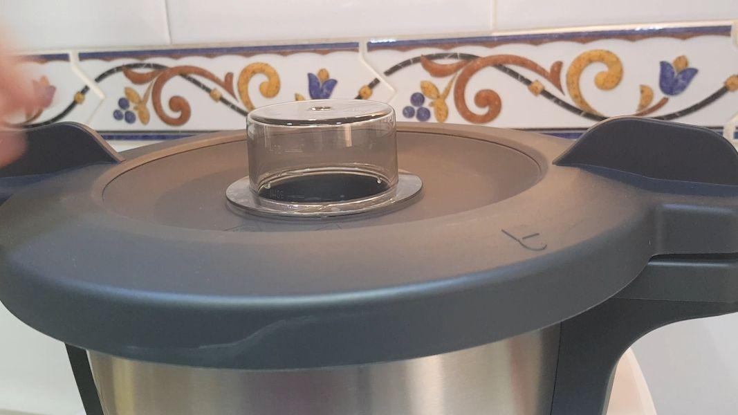 Atún en salsa de pistachos