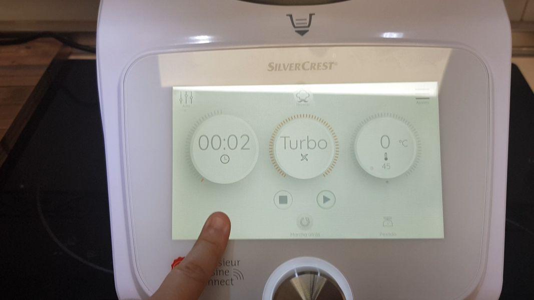 Atún en salsa de pistachos