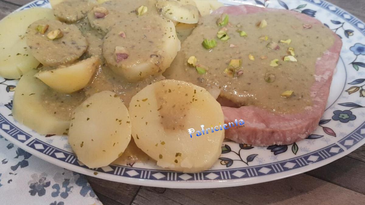 Atún en salsa de pistachos