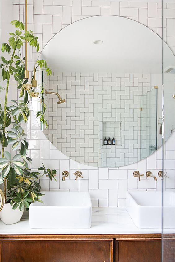 Diferentes formas de diseñar un espejo de baño | Decoración