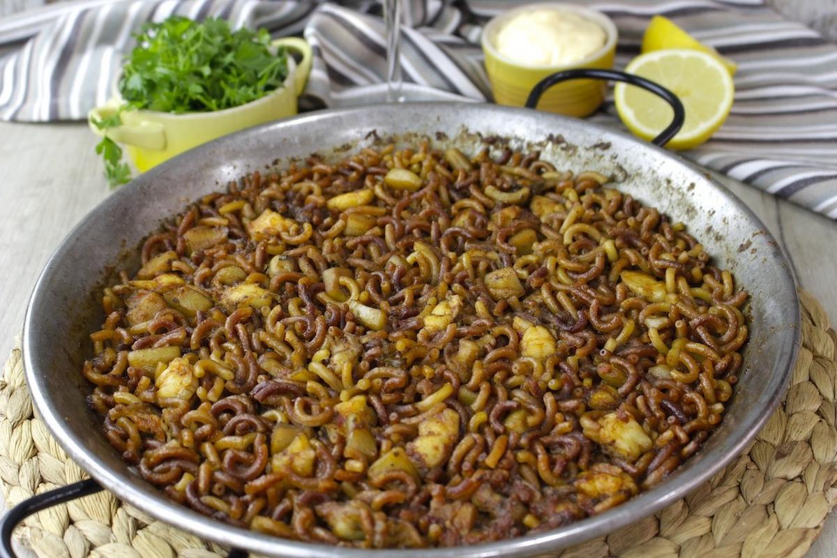 Fideuá de sepia y gambas