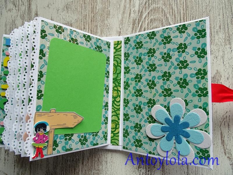 mini album con colores alegres