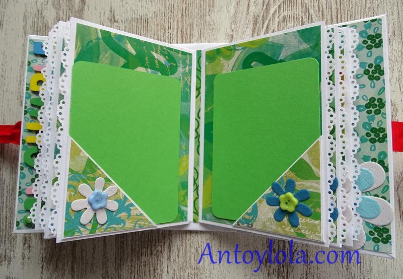 mini album con colores alegres