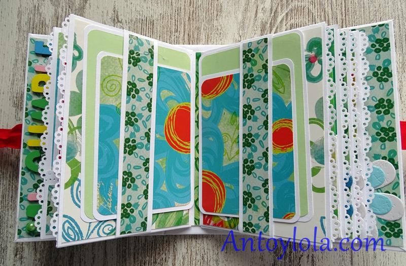 mini album con colores alegres