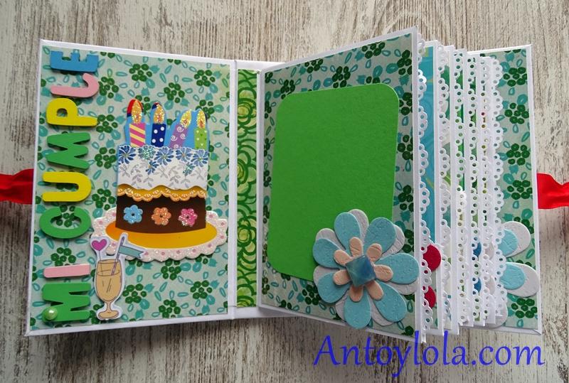 mini album con colores alegres