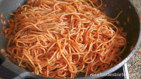 espaguetis rojos