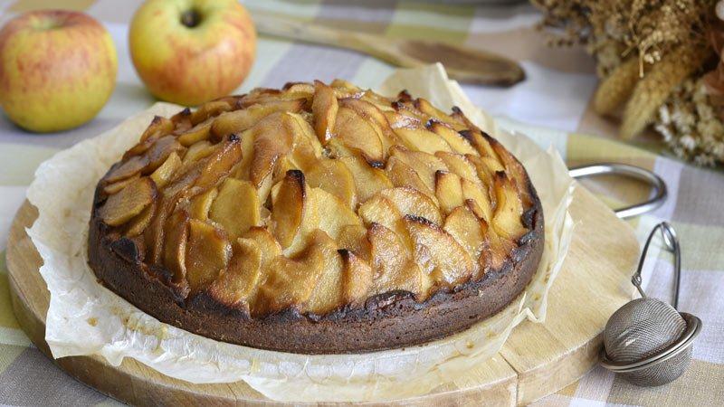 como hacer bizcocho de manzana caramelizada receta dulce