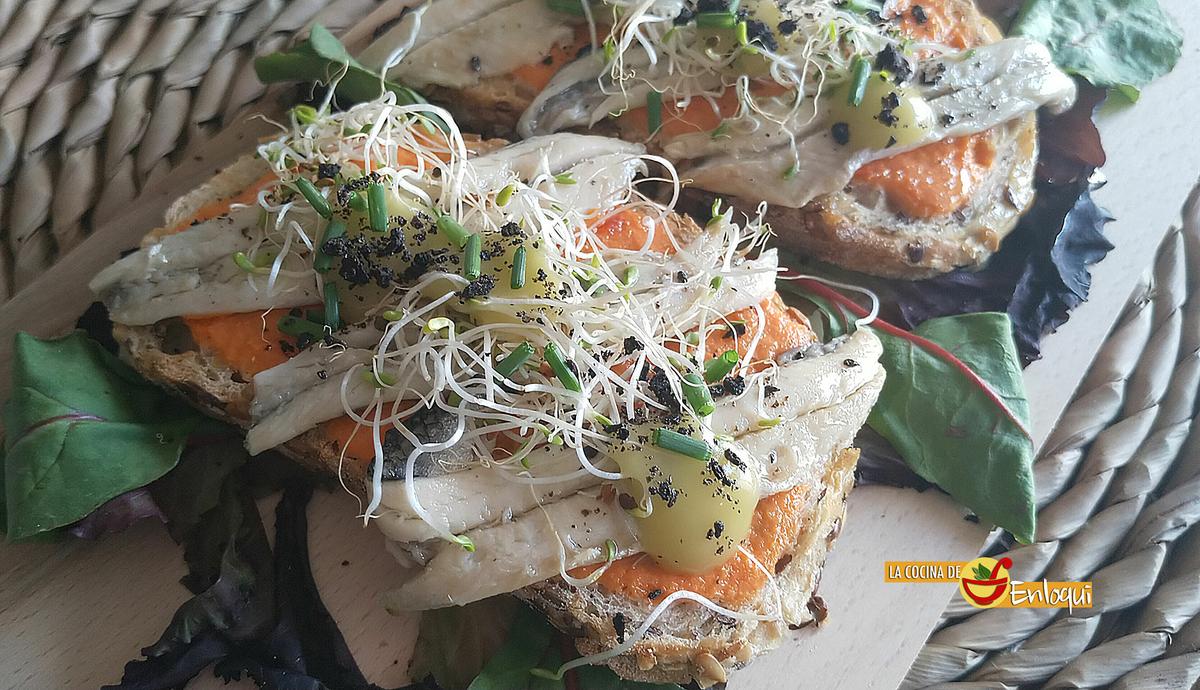Tostas de boquerones en vinagre con jalea de aove