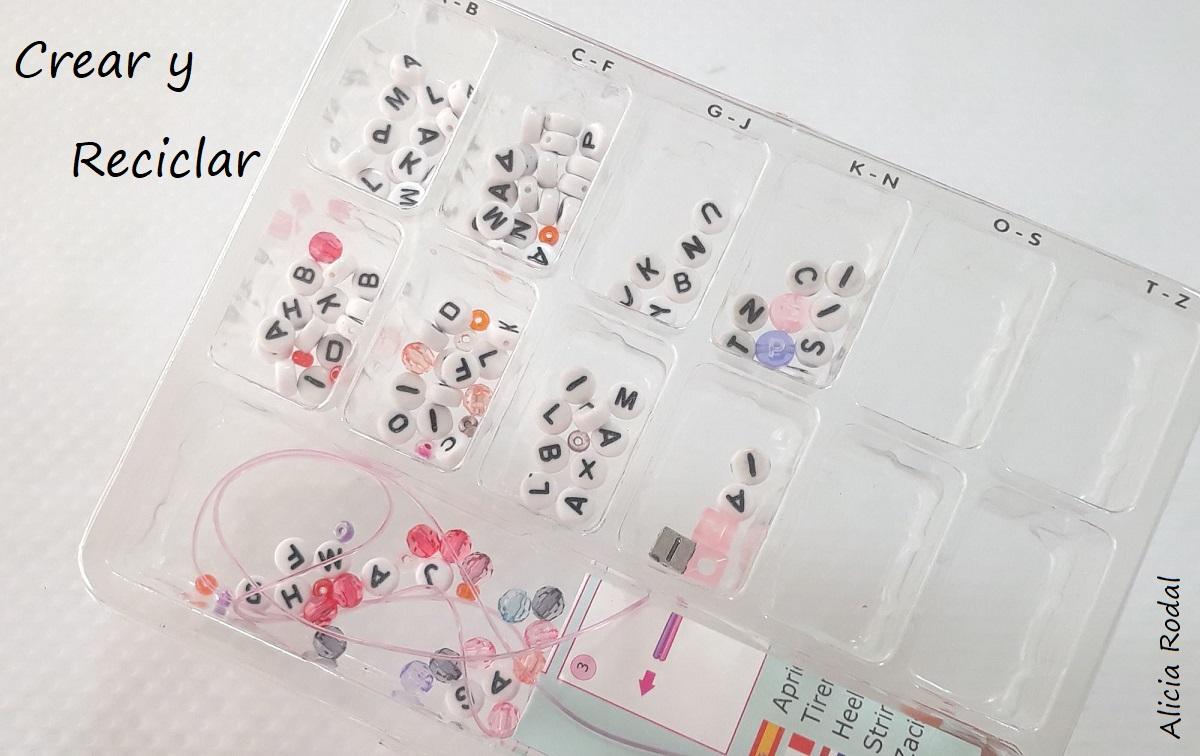 En este tutorial te muestro Cómo decorar de una manera simple, una caja de cartón con una servilleta de papel DIY Reciclaje creativo Ideas creativas