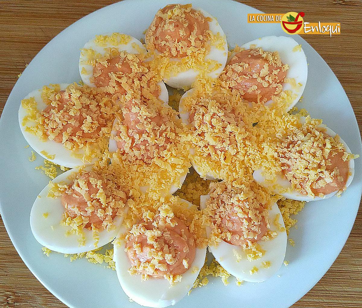 Huevos cocidos rellenos con solo 2 ingredientes