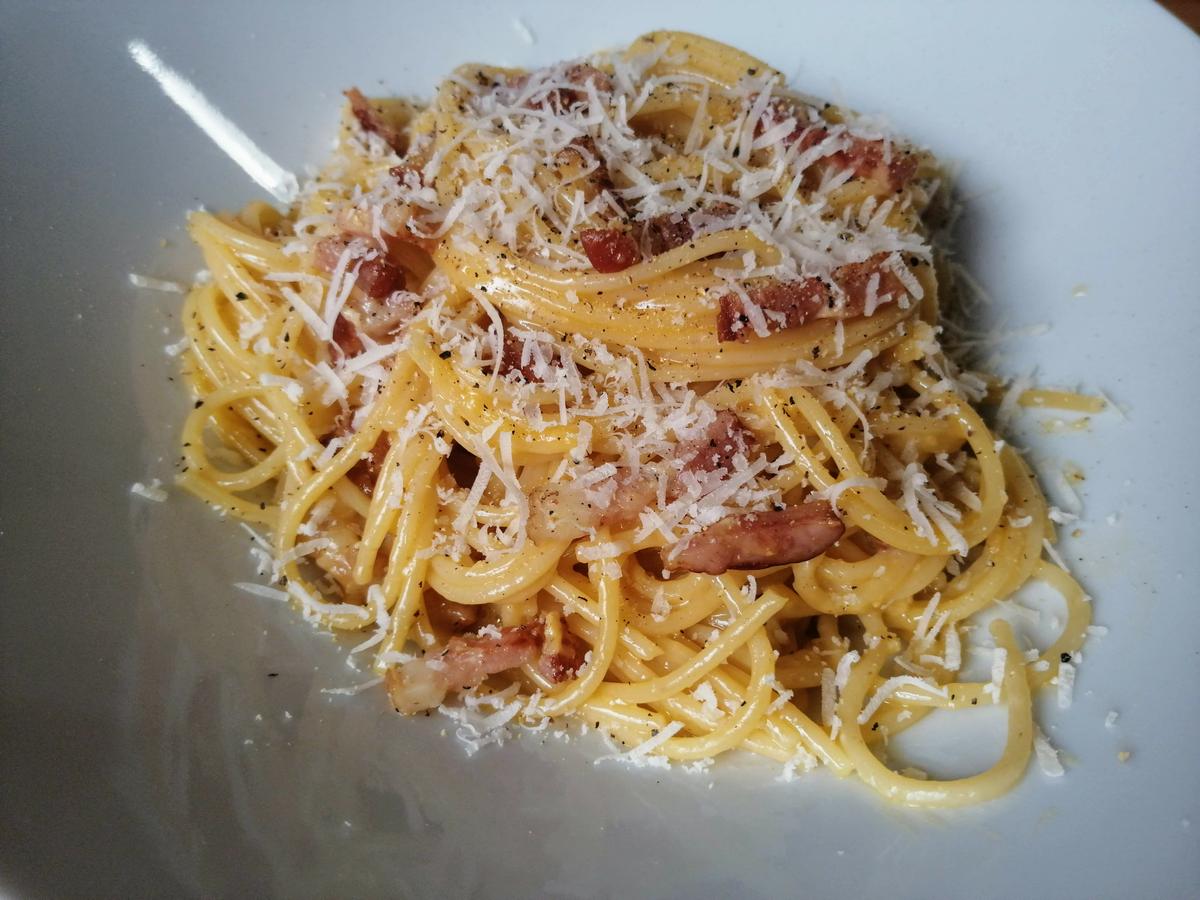 espaguetis a la carbonar