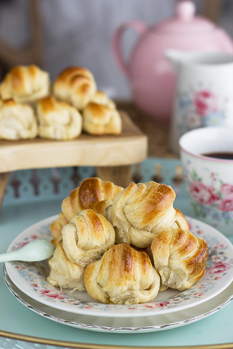 Medias Lunas enrolladas fáciles, receta increíble para hacer en casa