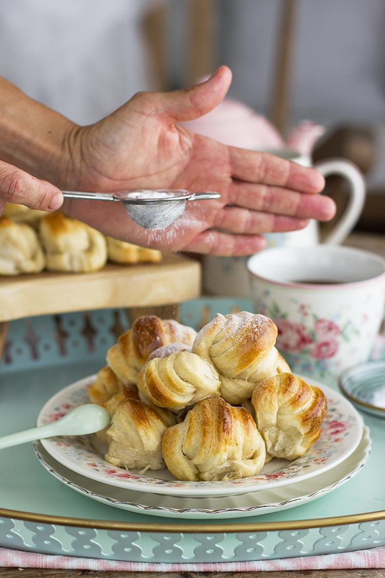 Medias Lunas enrolladas fáciles, receta increíble para hacer en casa