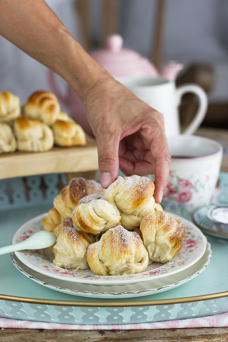 Medias Lunas enrolladas fáciles, receta increíble para hacer en casa