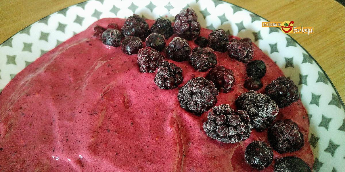 Smoothie bowl de frutos rojos