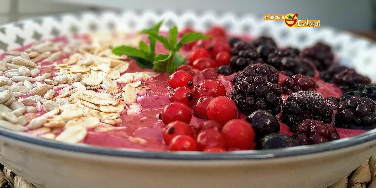 Smoothie bowl de frutos rojos