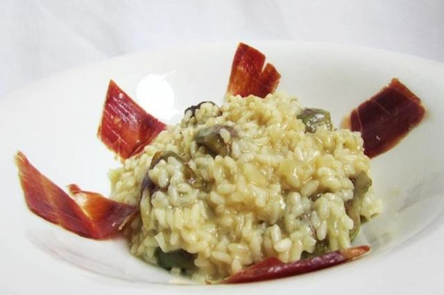 Portada risotto de alcachofas y jamón ibérico