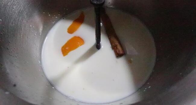 Echar los ingredientes en el vaso para cocinarlos