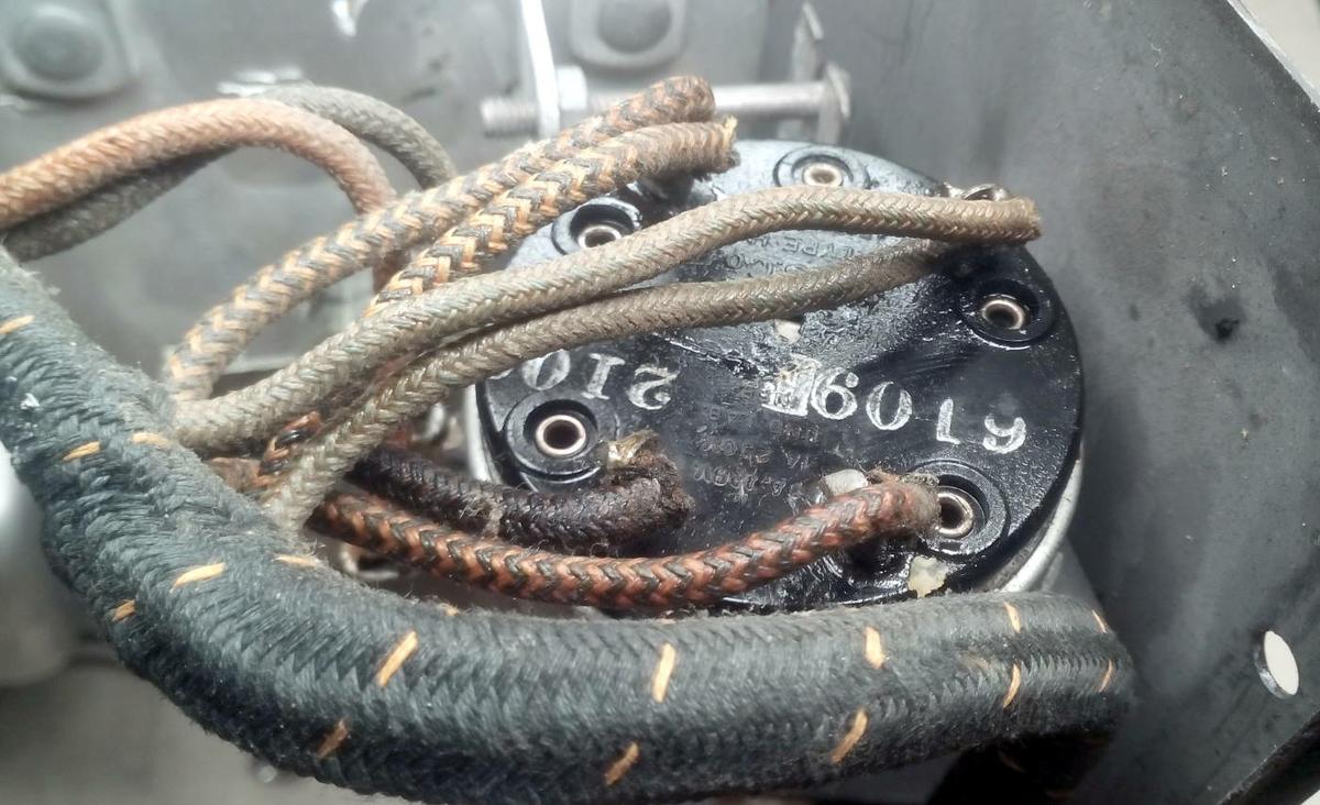 Reparación Potenciómetro radio antigua - Autoradio Philco mod 7 - 1