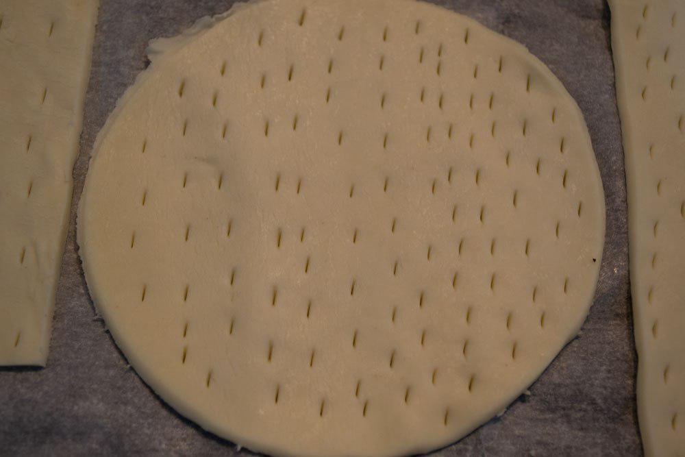 Hojaldre pinchado para tarta milhojas