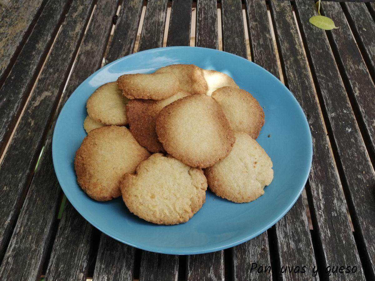 galletas de coco - pan uvas y queso