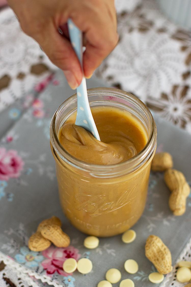 Crema de Cacahuete y Chocolate Blanco, la crema Reese´s White Sana