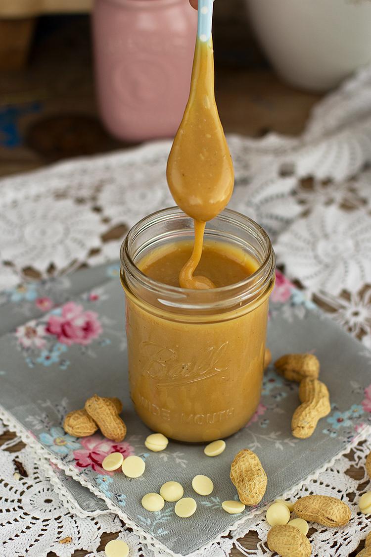 Crema de Cacahuete y Chocolate Blanco, la crema Reese´s White Sana